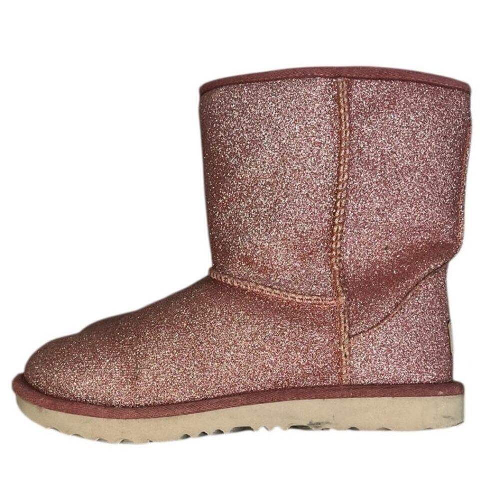 Girls UGG Classic Short II Glitter 1098491K Sheepskin Lined Snow Boot Sz 4 Pink